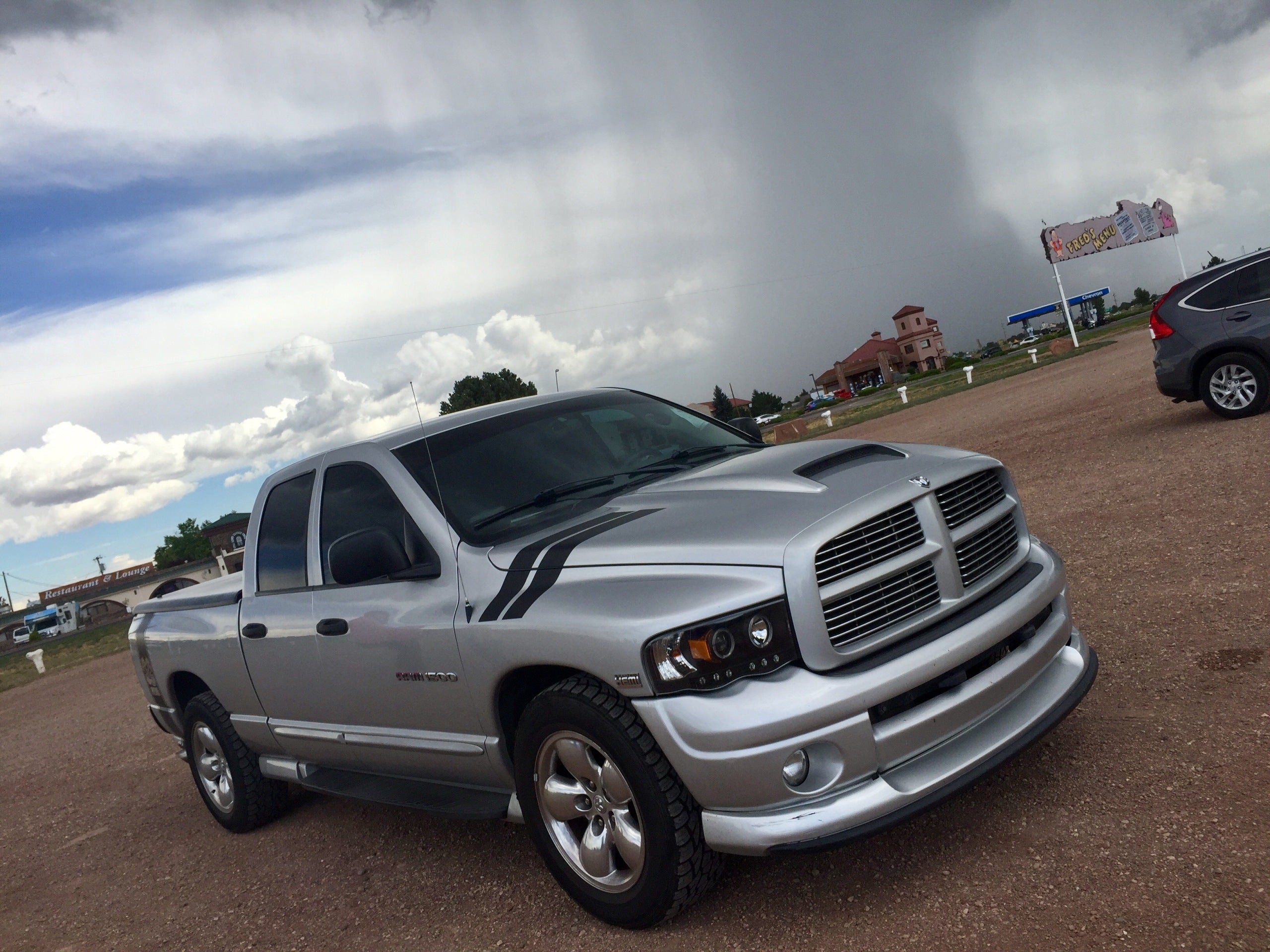 IHC - 2005 Dodge Ram 1500 Hemi